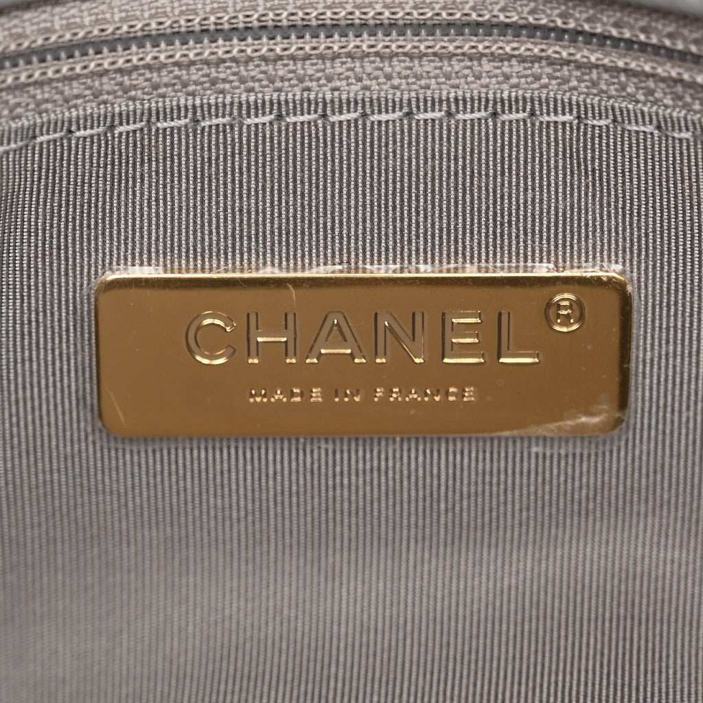 Lambskin Quilted Medium Chanel 19 Flap Grey