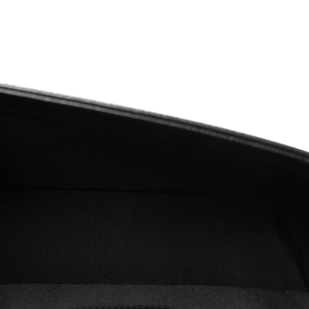 Caviar Quilted Medium Boy Flap Black
