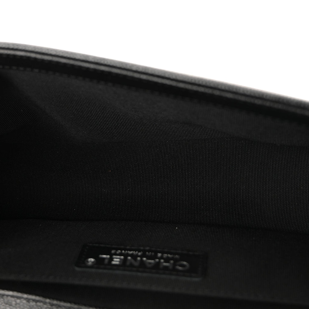 Caviar Quilted Medium Boy Flap Black