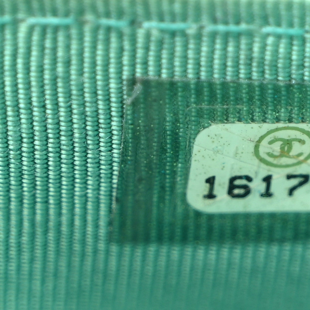 Patent Quilted Wallet On Chain WOC Green