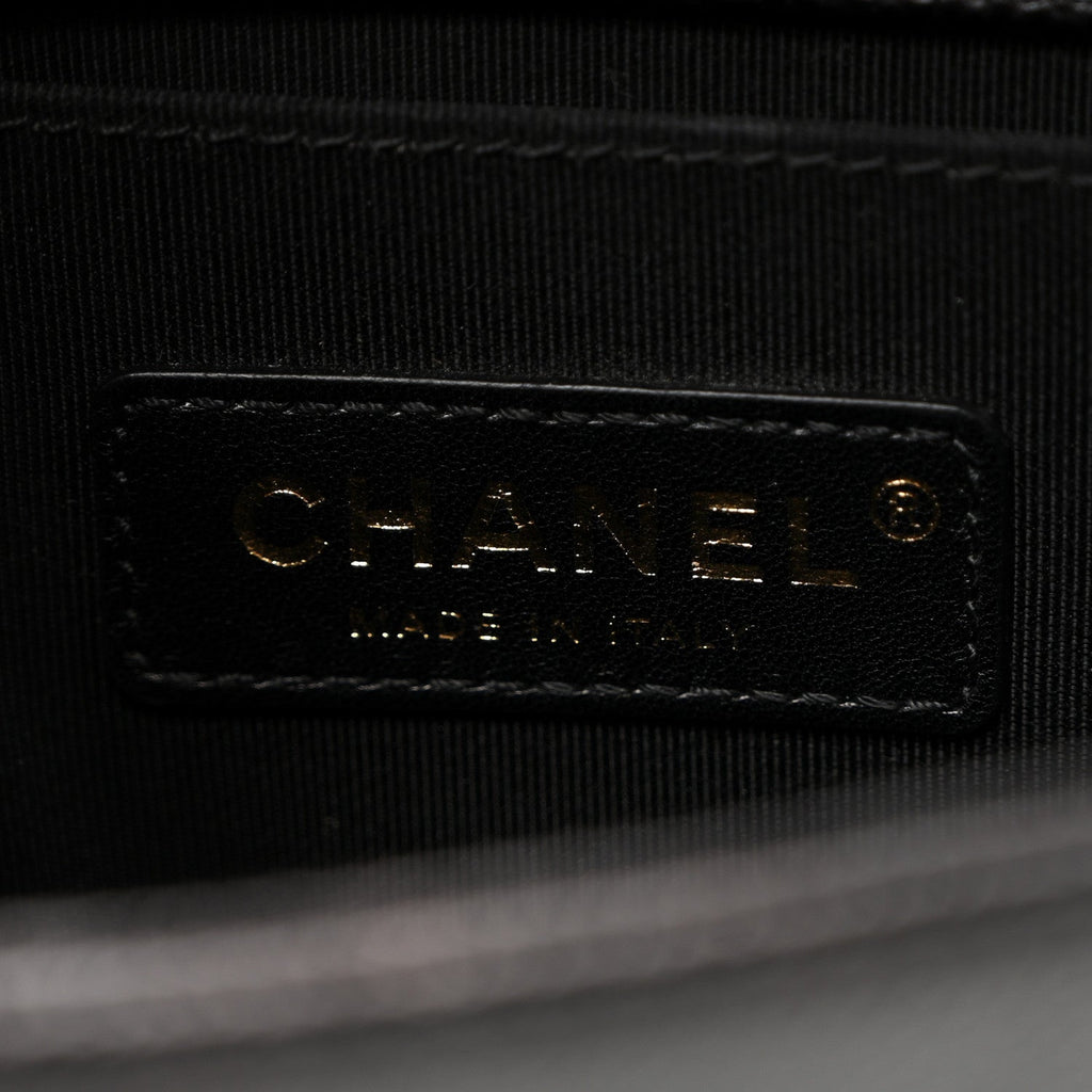 Caviar Chevron Quilted Small Boy Flap Black