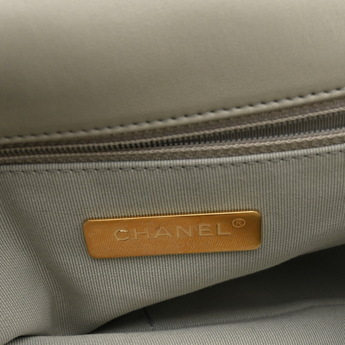 Lambskin Quilted Medium Chanel 19 Flap Light Grey