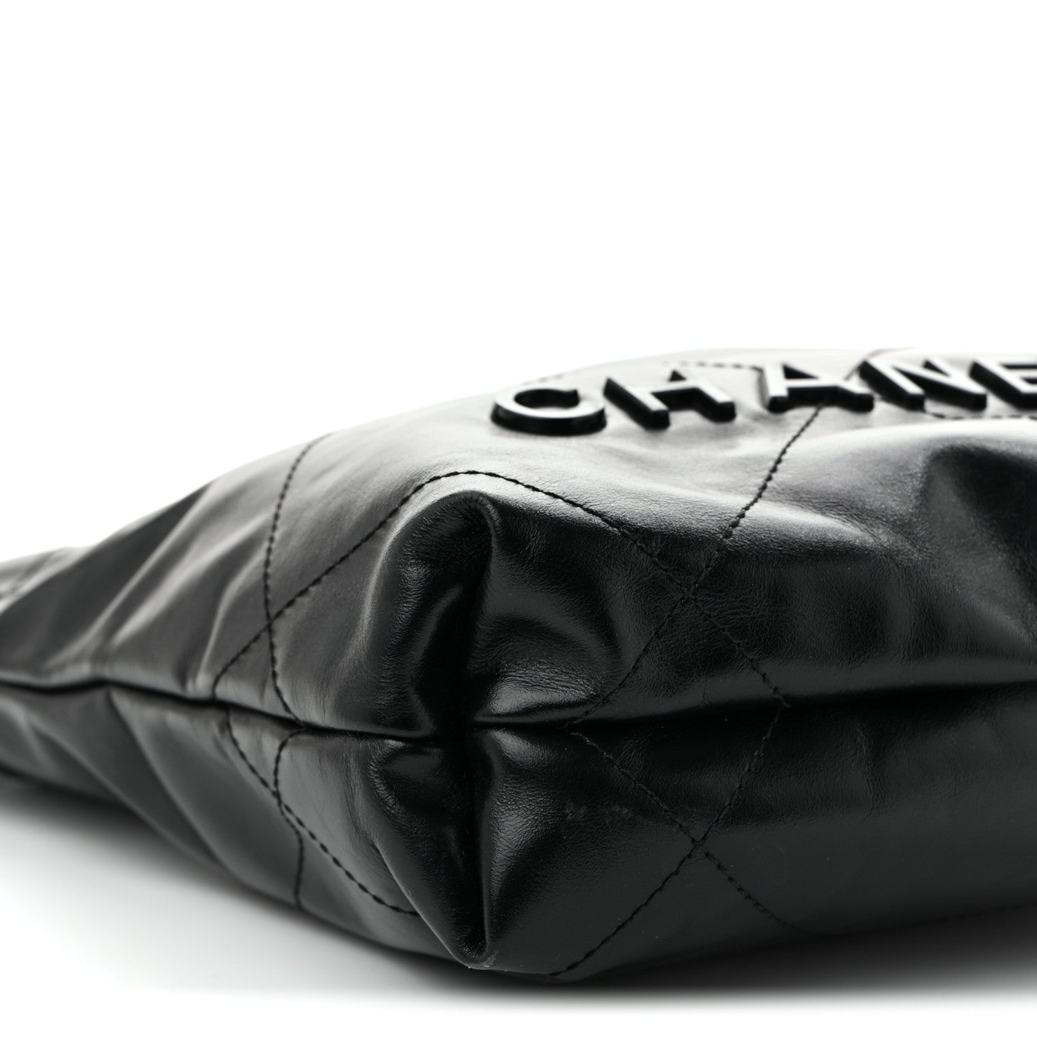 Shiny Calfskin Quilted Mini Chanel 22 So Black
