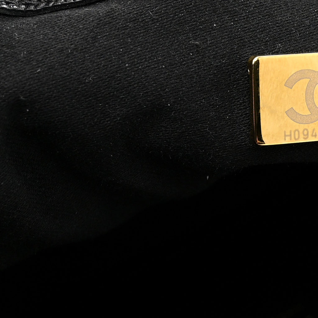 Caviar Quilted Medium Chanel 25 Handbag Black
